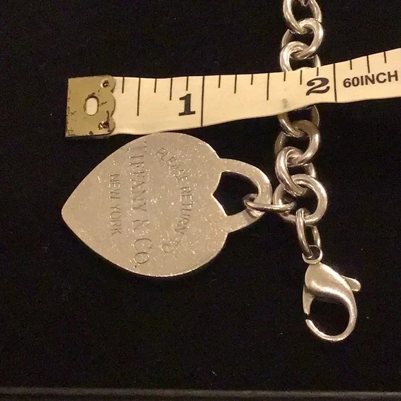 Tiffany &Co XLARGE HEART Bracelet - Picture 6 of 7